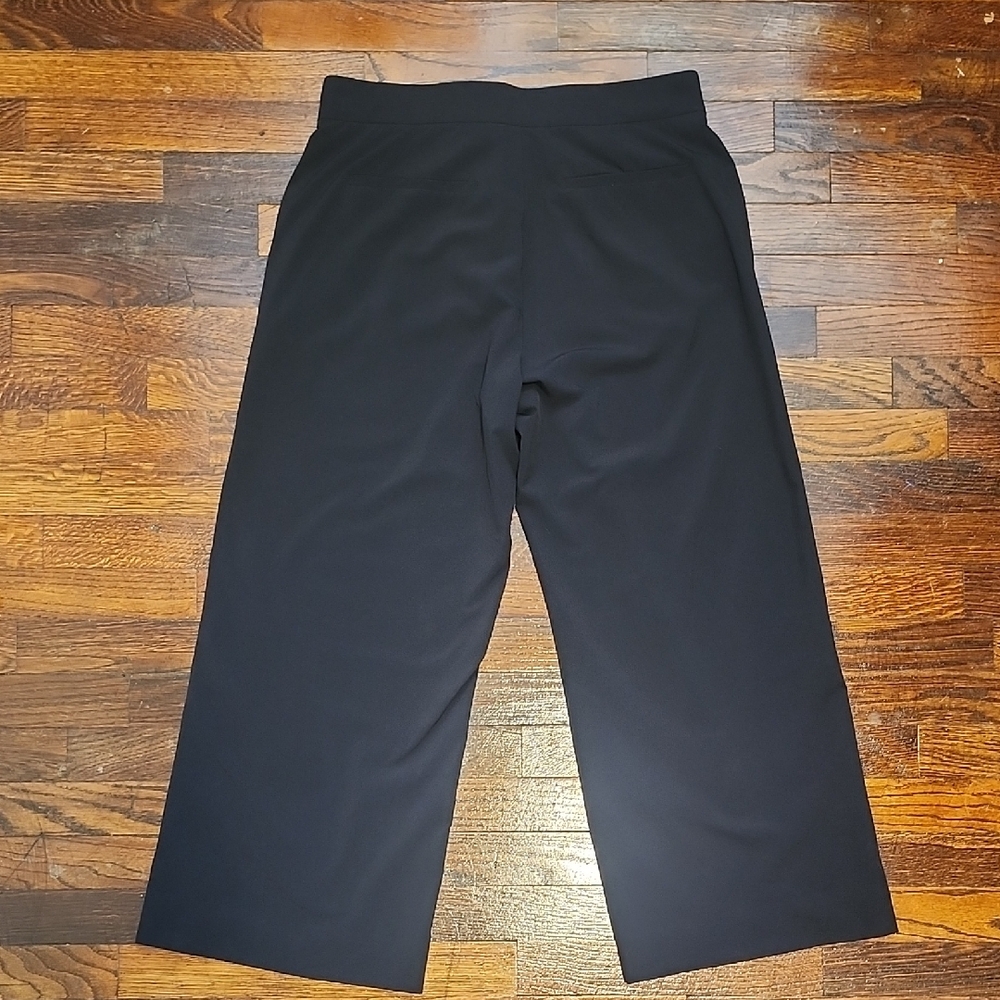 Athleta Black Ankle Cropped Pants Relaxed Fit - Picture 7 of 10